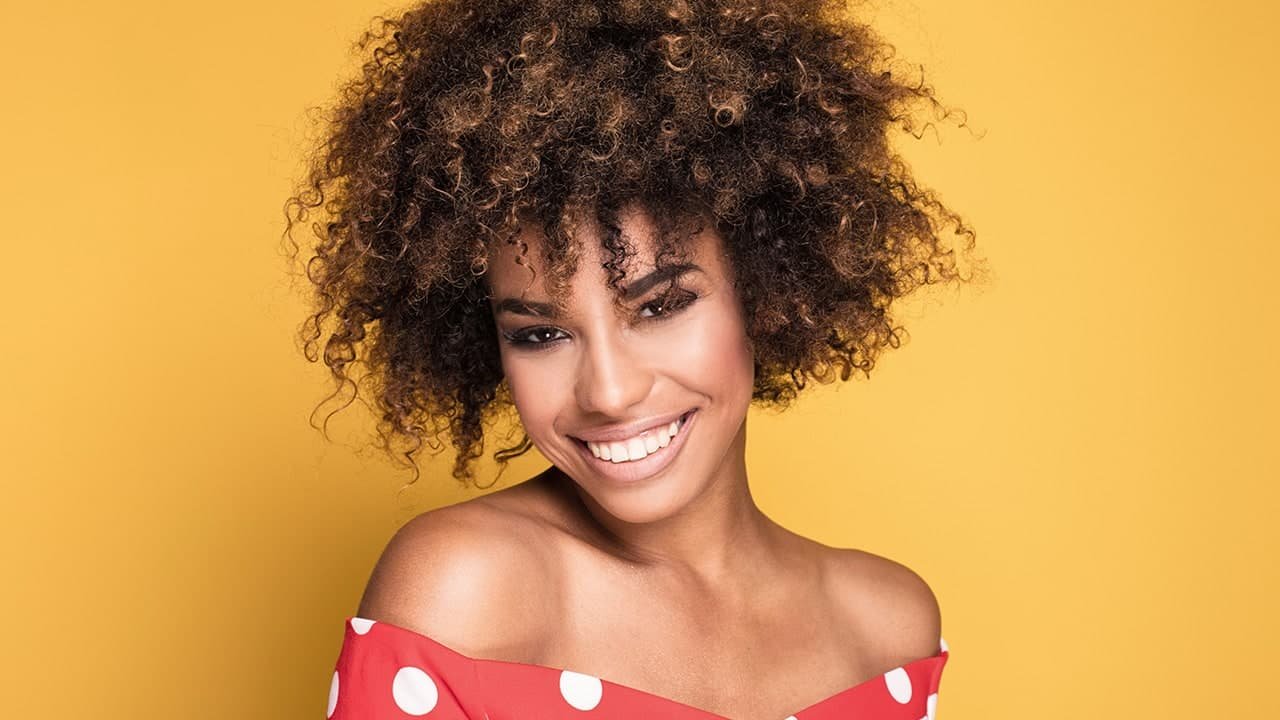 Loreal Paris BMAG Article How to Style Short Curly Hair While Growing It Out D